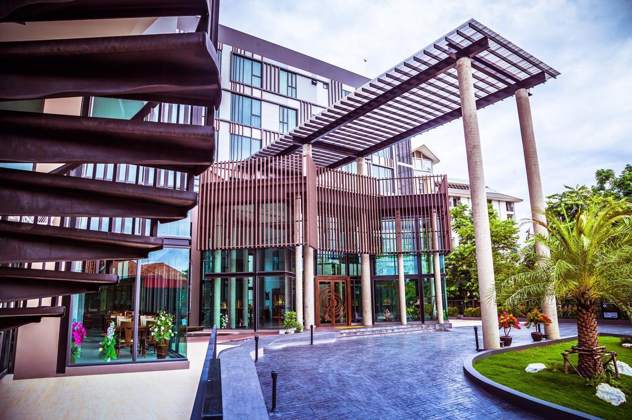 The Museum Hotel Nakhon Pathom Exterior photo